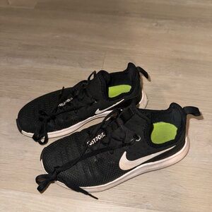 Nike Free Runs Black and White Sneakers